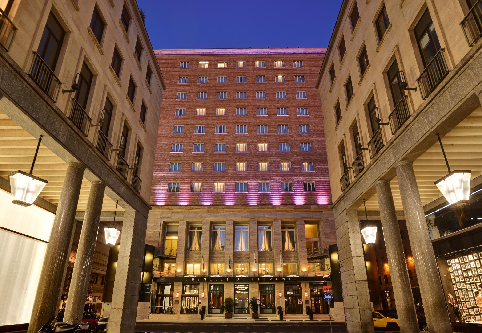 Principi Di Piemonte | Una Esperienze Turin Extérieur photo The hotel's courtyard