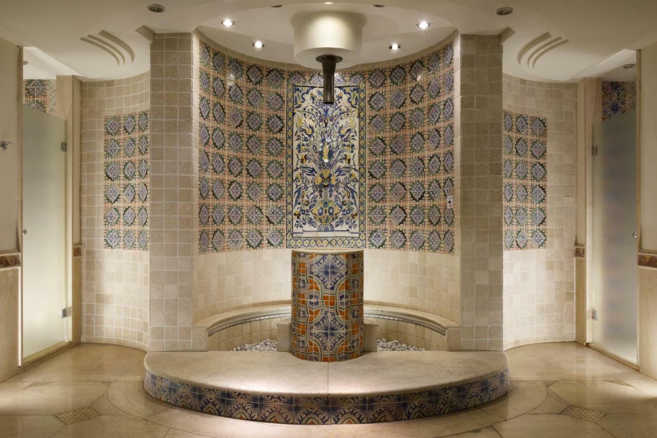Principi Di Piemonte | Una Esperienze Turin Extérieur photo Fountain at the entrance of the hotel