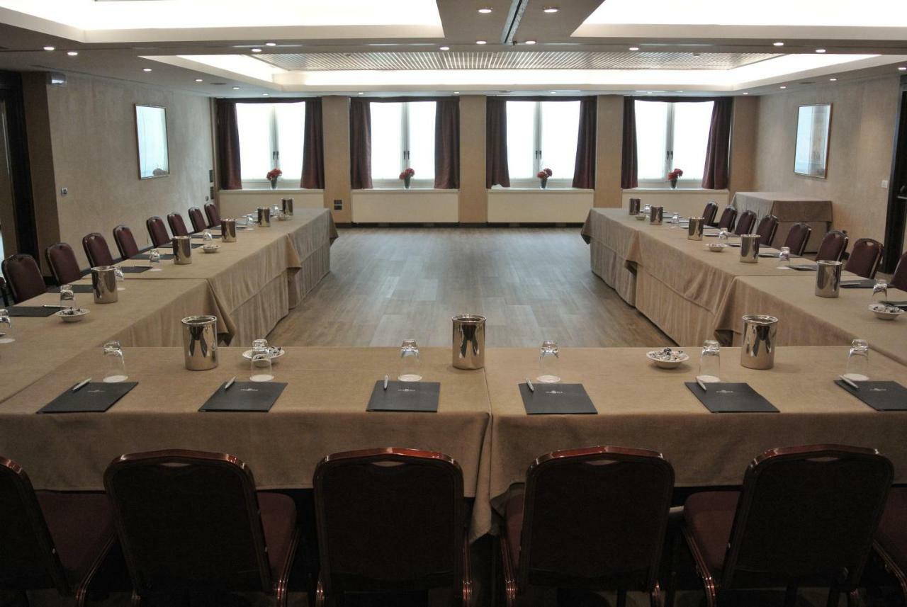 Principi Di Piemonte | Una Esperienze Turin Extérieur photo The meeting room of the European Economic and Social Committee